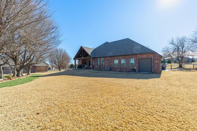 2111 NW 37th Street, Newcastle, OK 73065