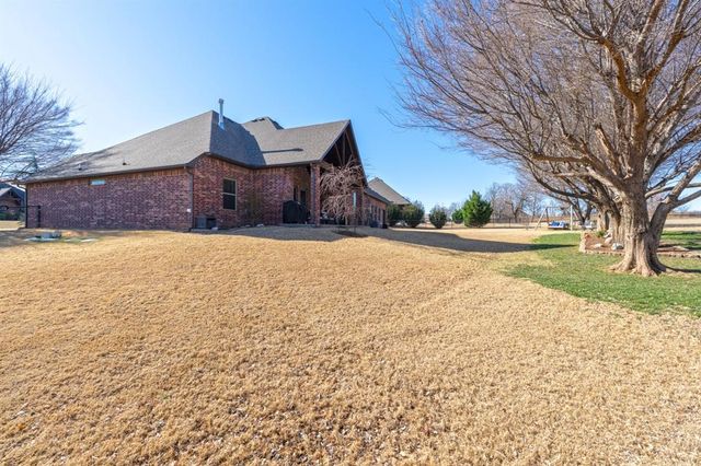 2111 NW 37th Street, Newcastle, OK 73065