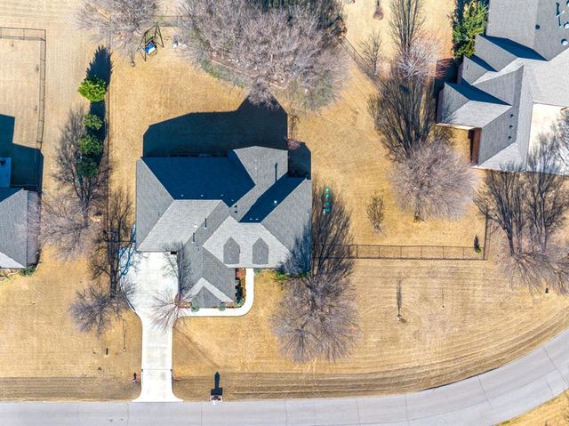 2111 NW 37th Street, Newcastle, OK 73065