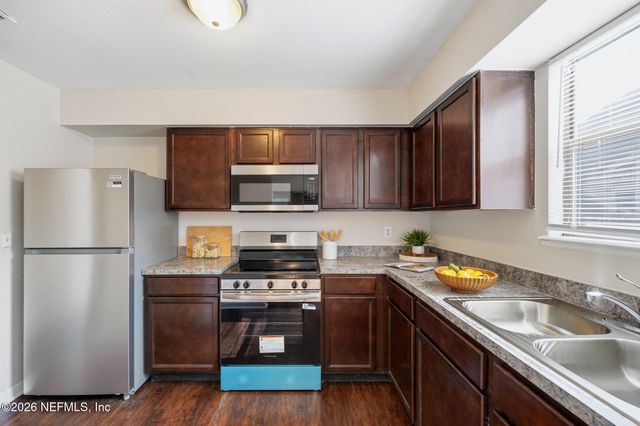 6620 WELLINGTON PLACE Lane, Jacksonville, FL 32216