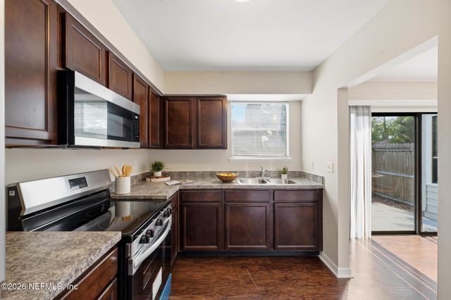 6620 WELLINGTON PLACE Lane, Jacksonville, FL 32216
