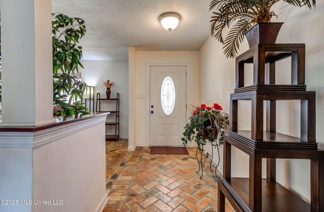 5809 David Davis Place, Ocean Springs, MS 39564