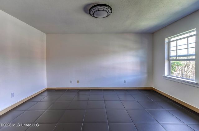 5809 David Davis Place, Ocean Springs, MS 39564