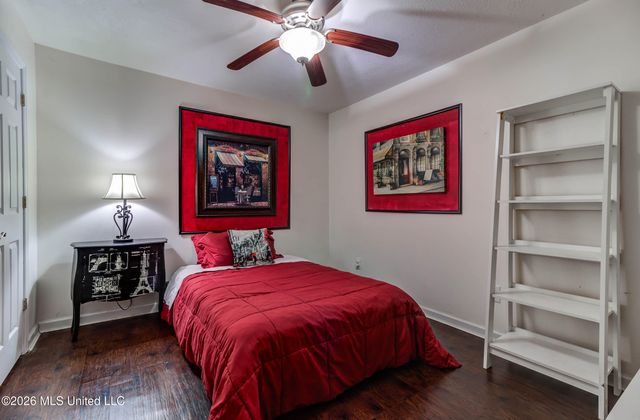 5809 David Davis Place, Ocean Springs, MS 39564