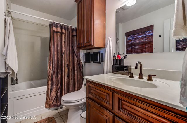 5809 David Davis Place, Ocean Springs, MS 39564