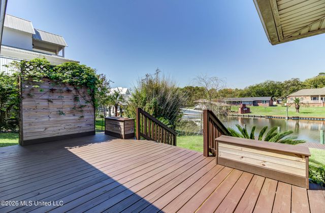 5809 David Davis Place, Ocean Springs, MS 39564