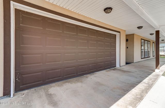 5809 David Davis Place, Ocean Springs, MS 39564