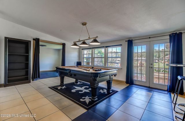 5809 David Davis Place, Ocean Springs, MS 39564