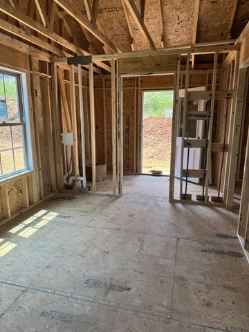 1166 Tybee Dr, Clarksville, TN 37042