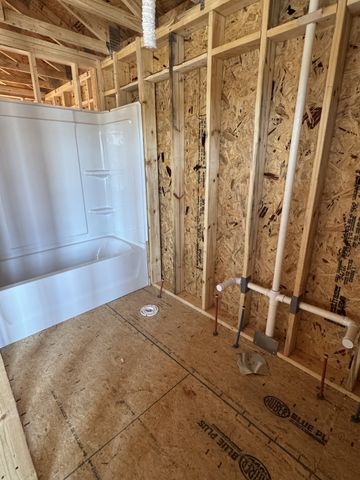 1166 Tybee Dr, Clarksville, TN 37042