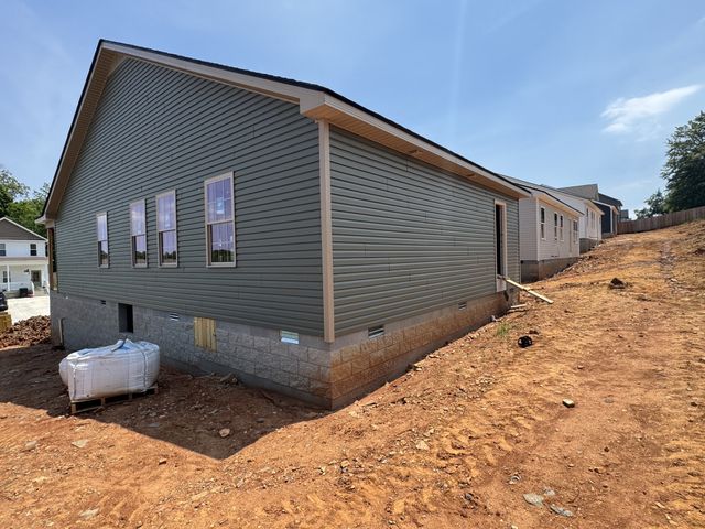 1166 Tybee Dr, Clarksville, TN 37042