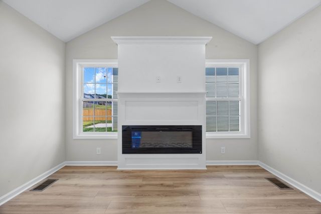 1166 Tybee Dr, Clarksville, TN 37042
