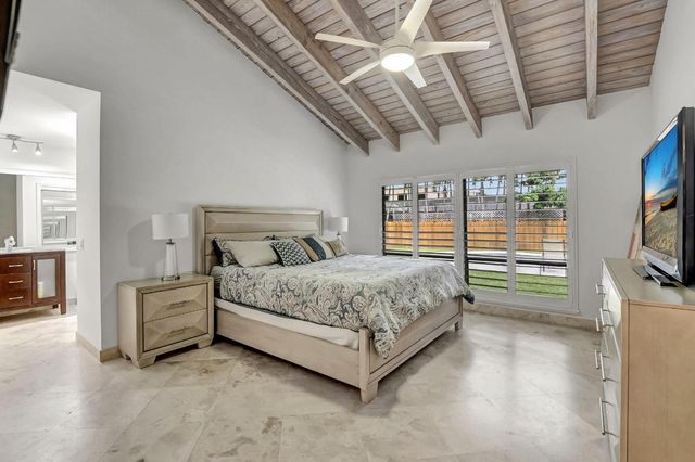 804 Foxpointe Circle, Delray Beach, FL 33445