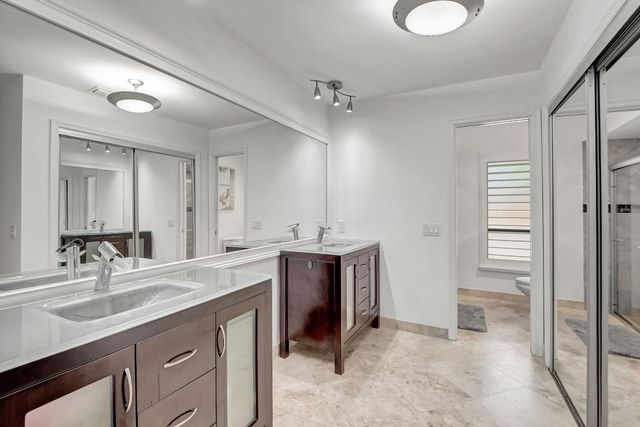 804 Foxpointe Circle, Delray Beach, FL 33445