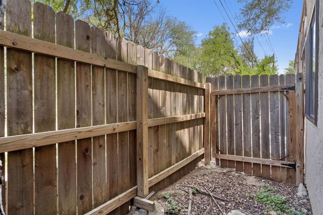 6810 Deatonhill DR 108, Austin, TX 78745