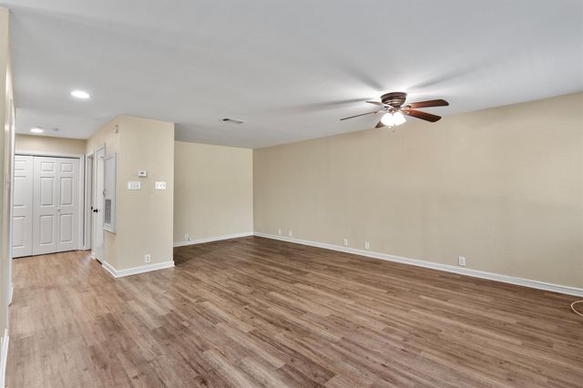 6810 Deatonhill DR 108, Austin, TX 78745