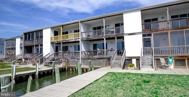 7622 Eastside Rd Apt 202, Chincoteague, VA 23336