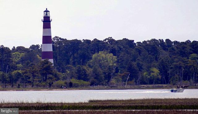 7622 Eastside Rd Apt 202, Chincoteague, VA 23336