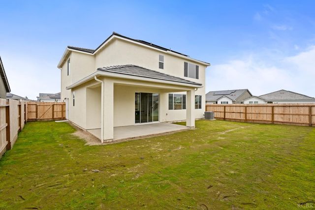 2467 NW Cedar Grove Court, Hanford, CA 93230