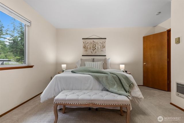 560 E Timberlake Drive E, Shelton, WA 98584