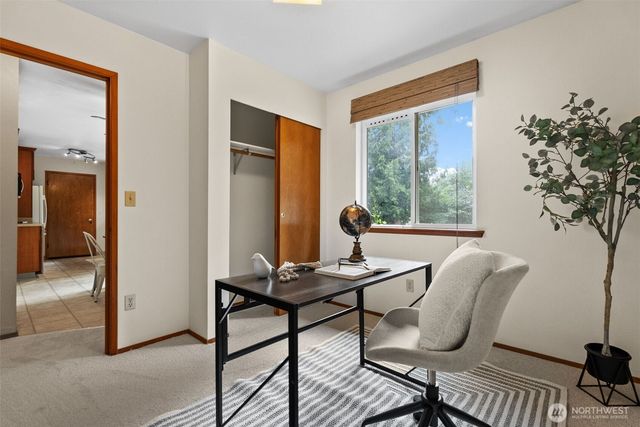 560 E Timberlake Drive E, Shelton, WA 98584
