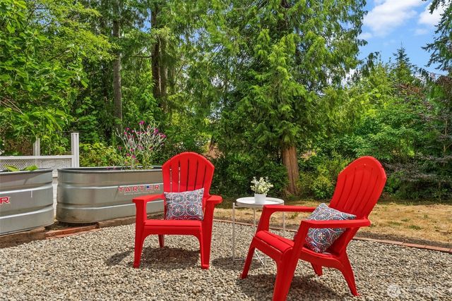 560 E Timberlake Drive E, Shelton, WA 98584