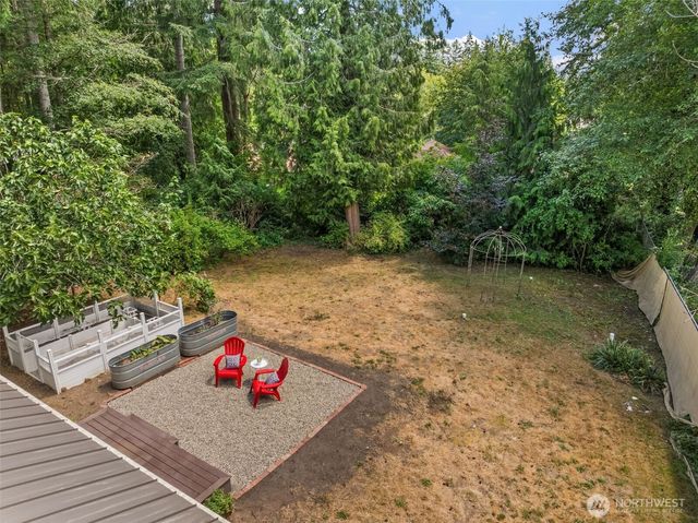 560 E Timberlake Drive E, Shelton, WA 98584