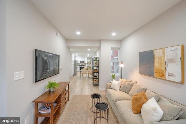 327 N DARLINGTON ST, West Chester, PA 19380