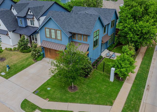 452 Jones Street, Grapevine, TX 76051