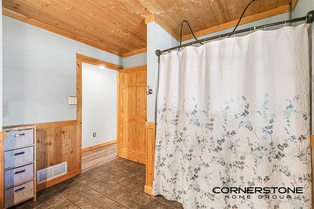 13261 Wabasis Avenue, Cedar Springs, MI 49319