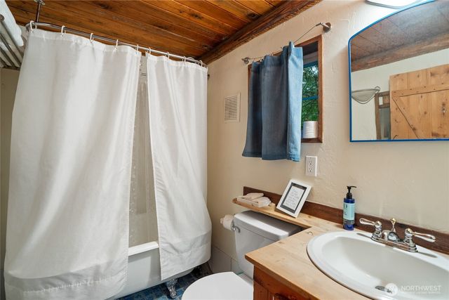 34509 State Route 706, Ashford, WA 98304