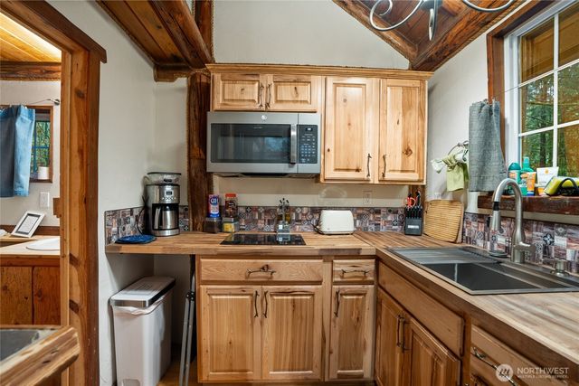 34509 State Route 706, Ashford, WA 98304