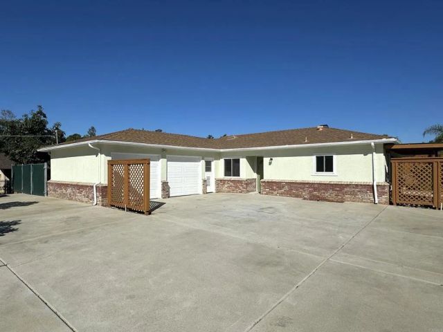 2445 S. Stage Coach Ln., Fallbrook, CA 92028