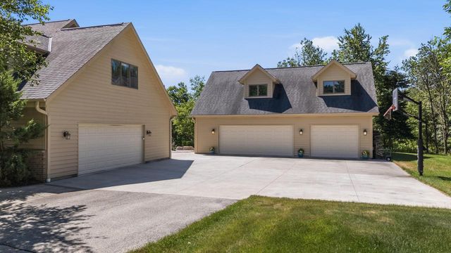 5989 Golf COURT, West Bend, WI 53095