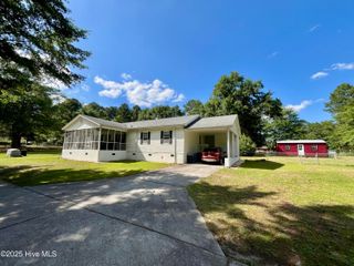 22541 Henry Street, Laurel Hill, NC 28351