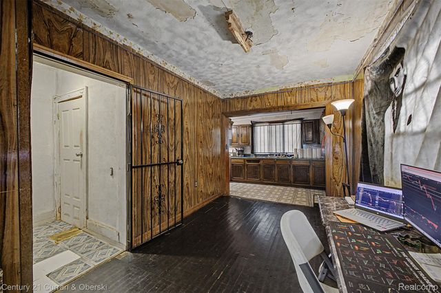 8040 Kirkwood Street, Detroit, MI 48210