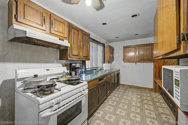 8040 Kirkwood Street, Detroit, MI 48210
