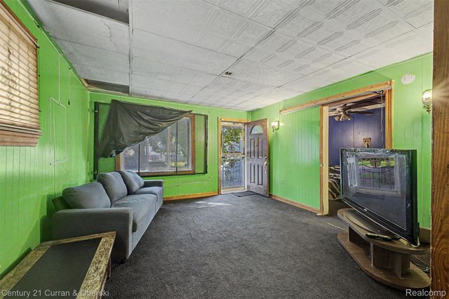 8040 Kirkwood Street, Detroit, MI 48210