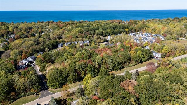 608 Kentucky Avenue, South Haven, MI 49090