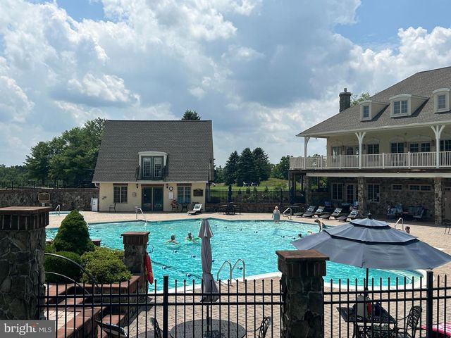 128 BIRDSEYE LN, Gettysburg, PA 17325