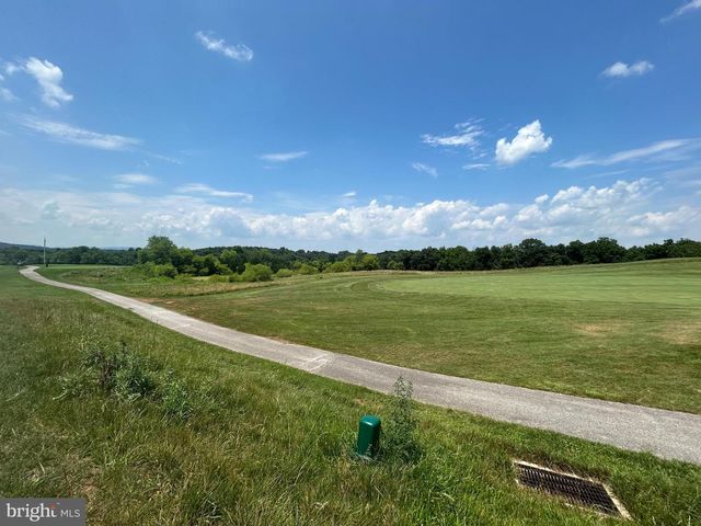 128 BIRDSEYE LN, Gettysburg, PA 17325