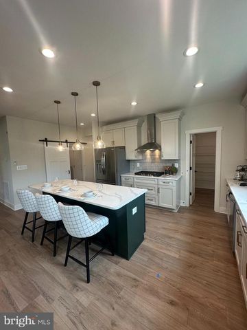 128 BIRDSEYE LN, Gettysburg, PA 17325