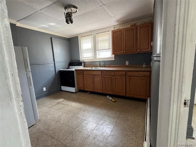 193 W Graham Avenue, Hempstead, NY 11550