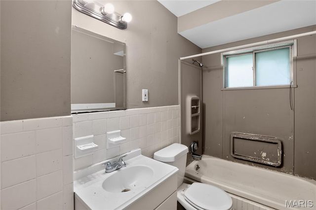 10061 Lilac Avenue, St Louis, MO 63137