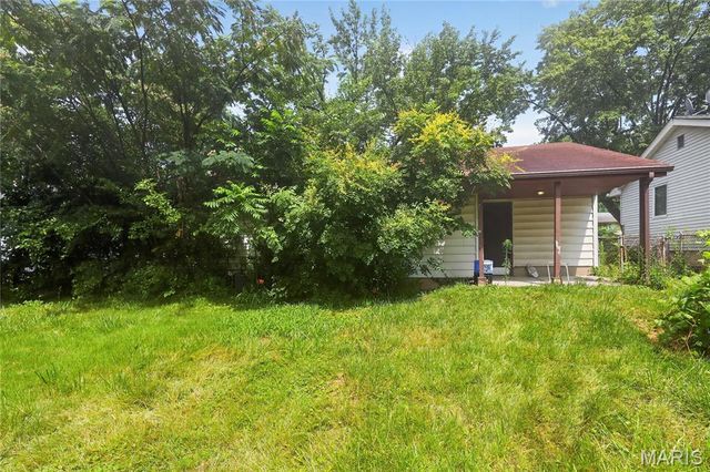10061 Lilac Avenue, St Louis, MO 63137