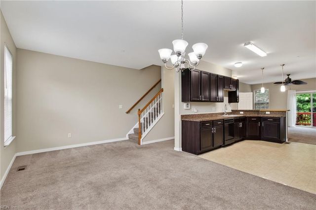 166 Hemisphere CIR, Newport News, VA 23601
