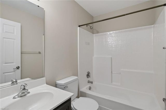 166 Hemisphere CIR, Newport News, VA 23601