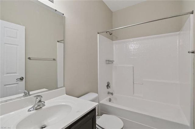 166 Hemisphere CIR, Newport News, VA 23601