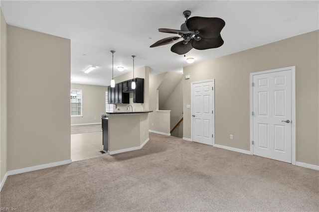 166 Hemisphere CIR, Newport News, VA 23601