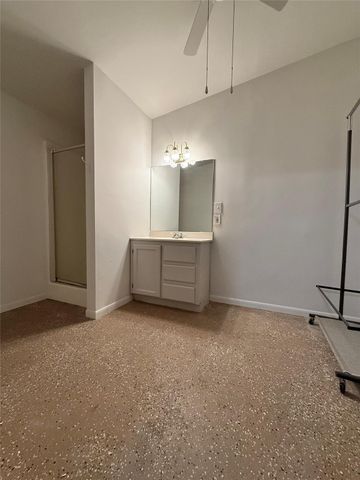 310 Ida Circle, Vidor, TX 77662